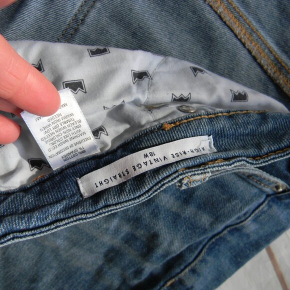 Crown & Ivy Jeans  18W High-Rise Vintage Straight Stretch Denim UNFINISHED HEM - Picture 3 of 4